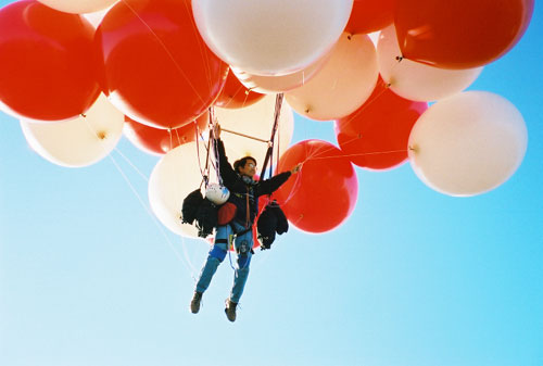 Launch 01.jpg (26679 bytes)